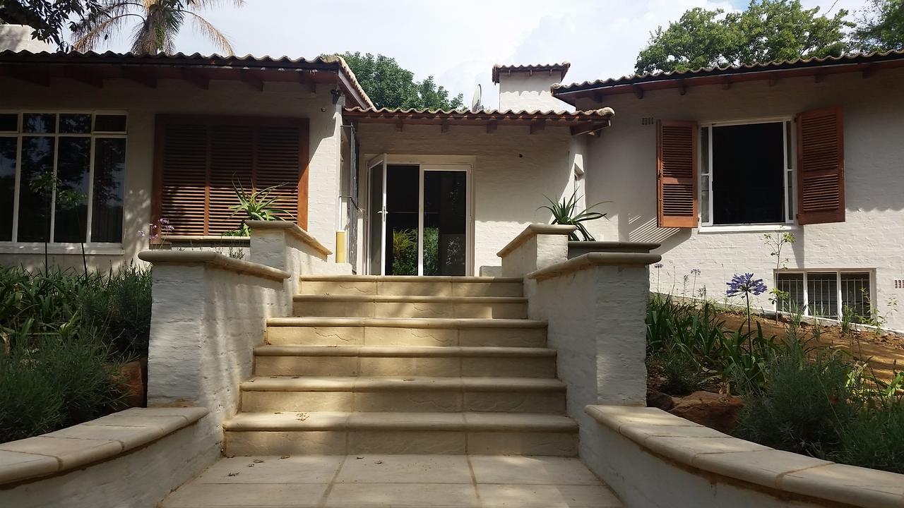 Amberhall Guesthouse Γιοχάνεσμπουργκ Εξωτερικό φωτογραφία